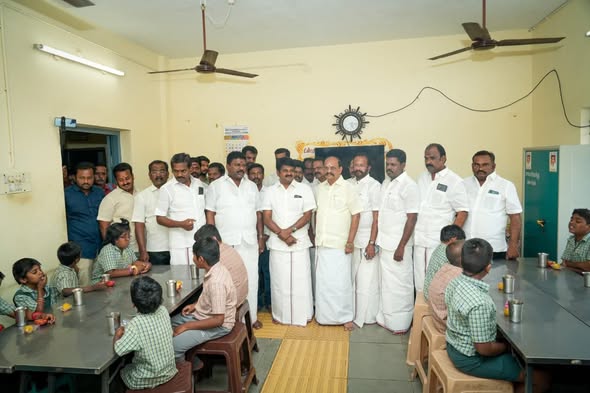 Annadhanam and Sweets Distribution at Pudukkottai Blind School on Amma’s 77th Birthday